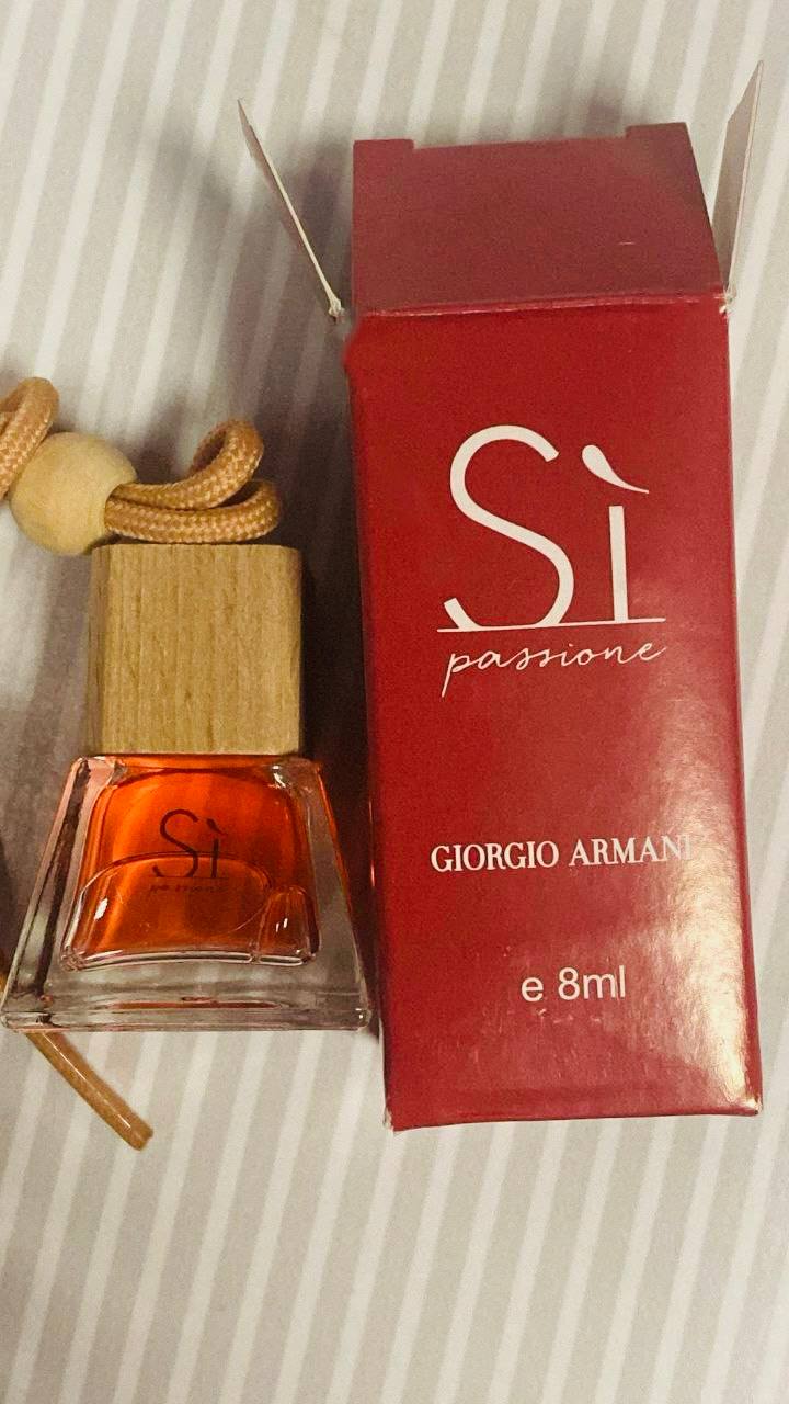 Giorgio Armani – Sì (Car Perfume)